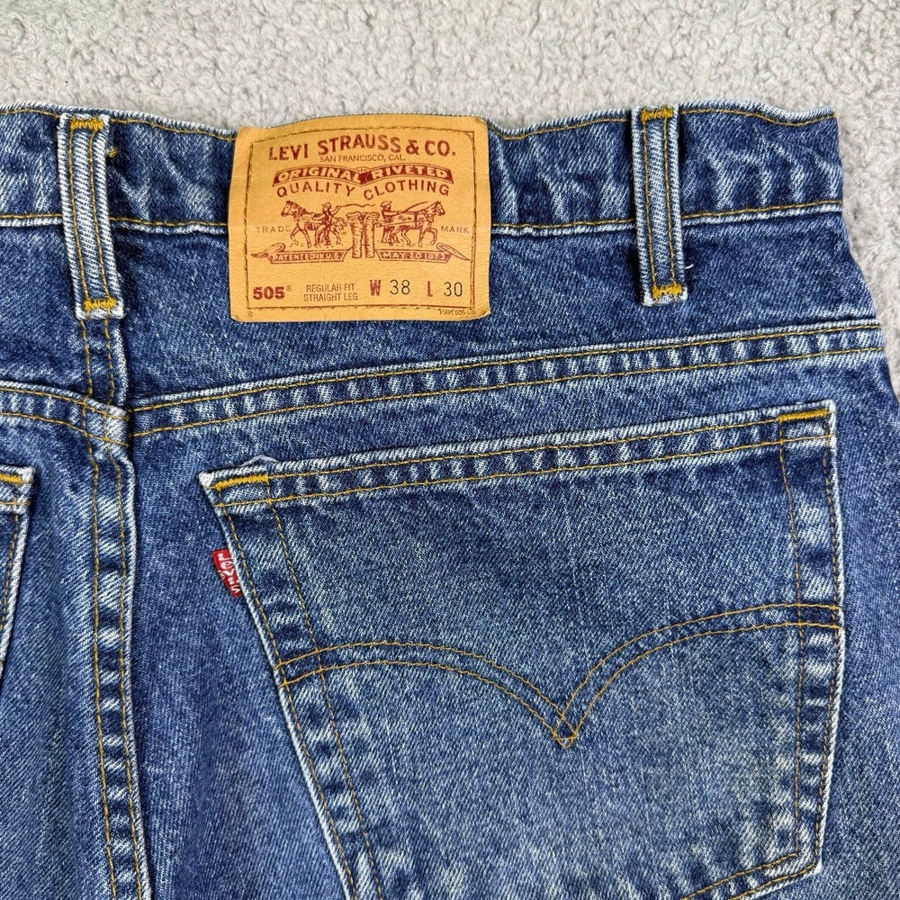Vintage 90s Levi's 505 jeans - Picture 6 of 6